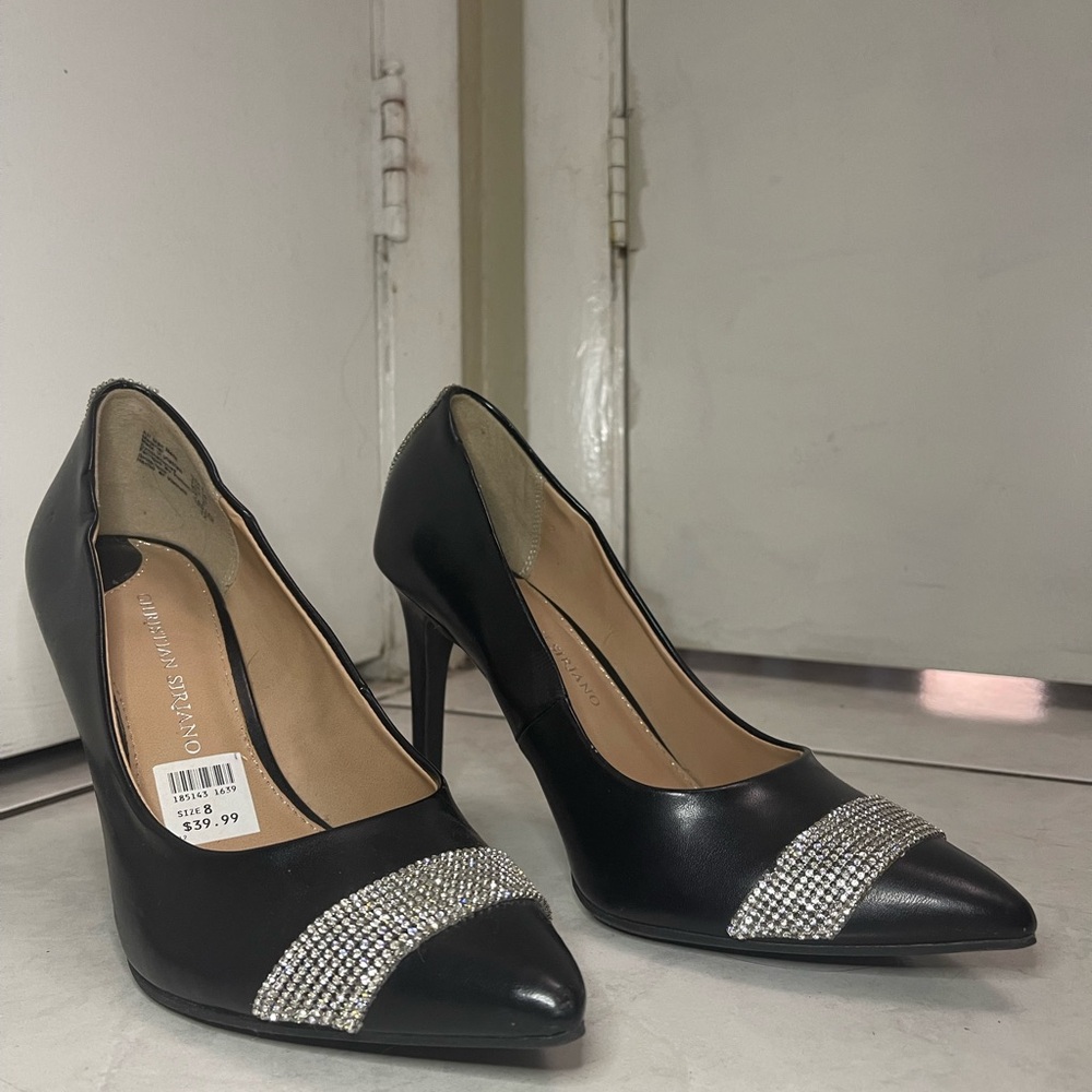 BRAND NEW black elegant heels